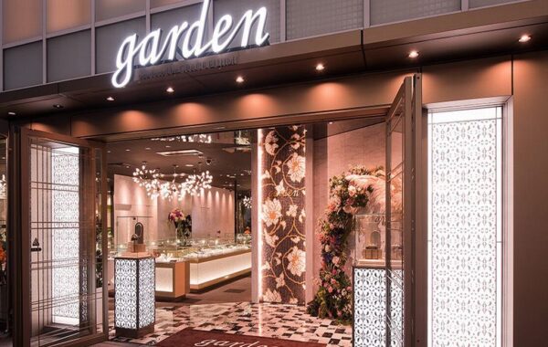 プロポーズ推進員会があるgarden心斎橋